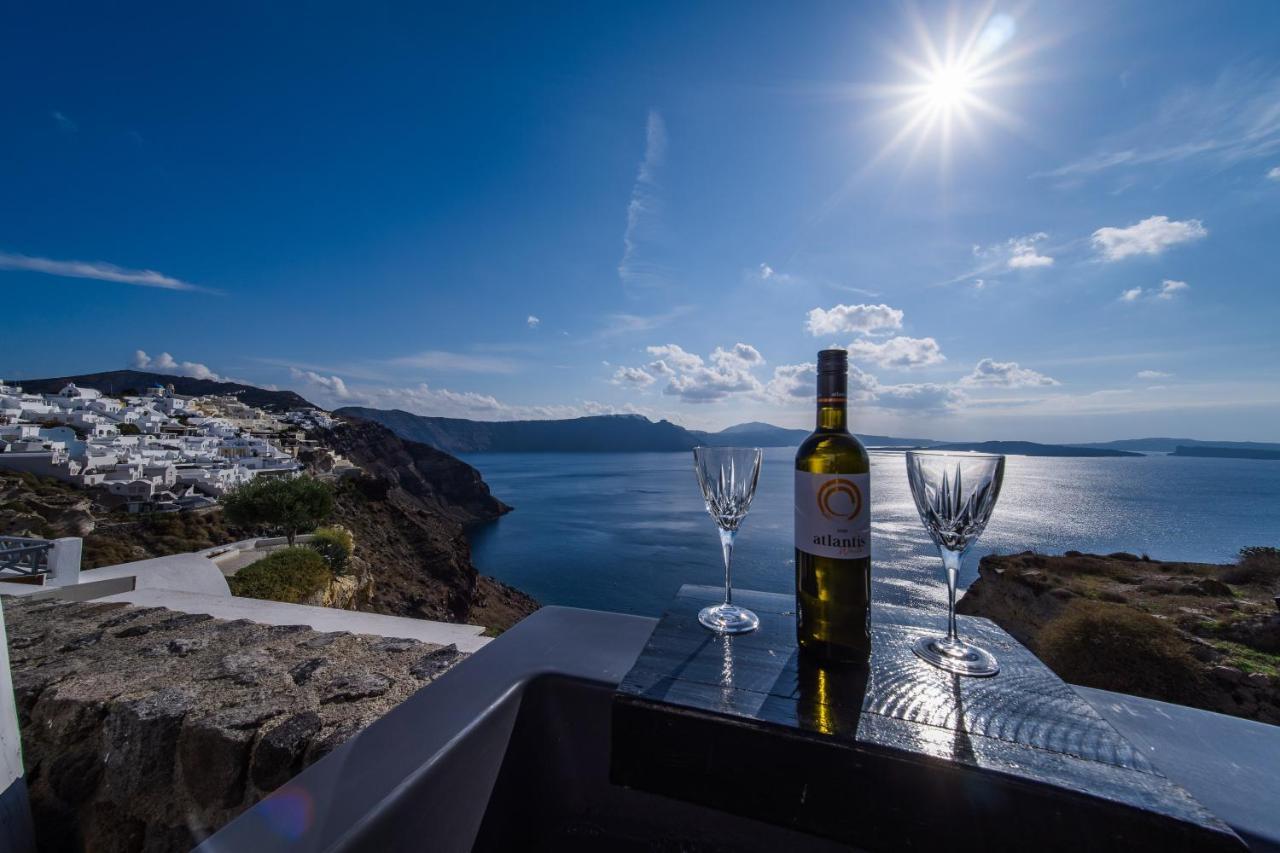 Solstice Luxury Suites Oia Exterior foto
