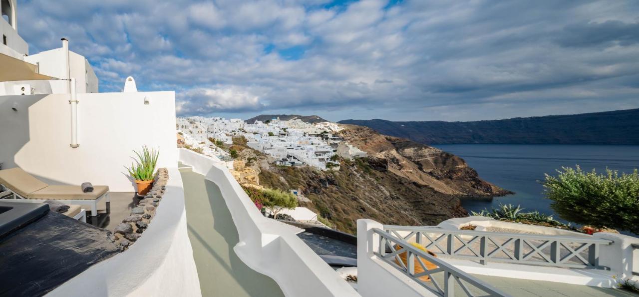 Solstice Luxury Suites Oia Exterior foto
