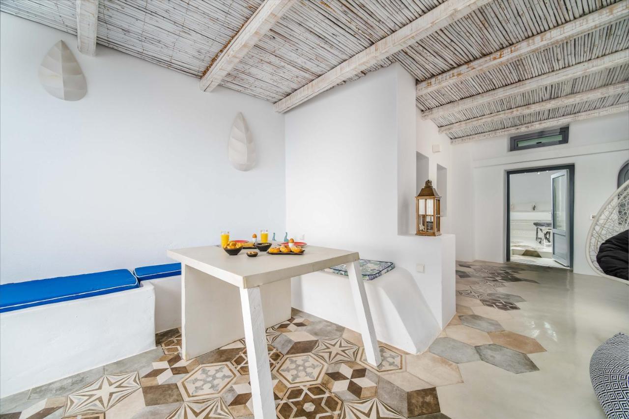 Solstice Luxury Suites Oia Exterior foto