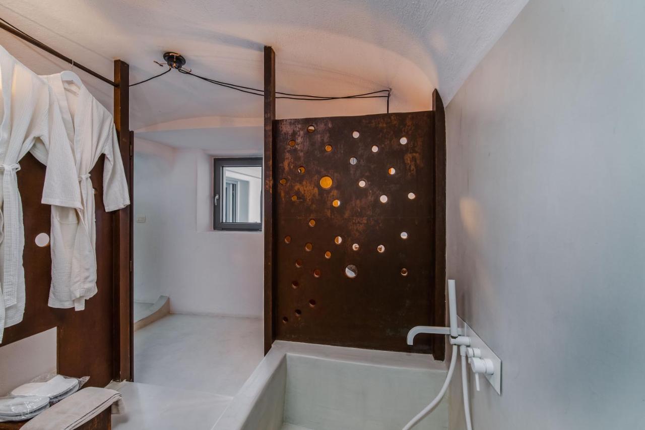 Solstice Luxury Suites Oia Exterior foto