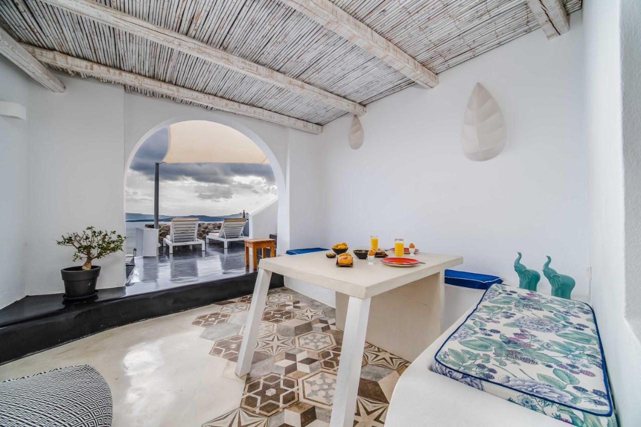 Solstice Luxury Suites Oia Exterior foto