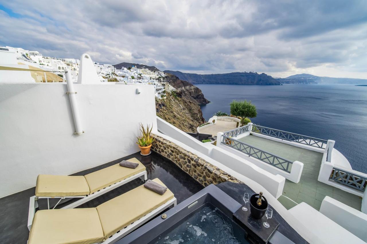 Solstice Luxury Suites Oia Exterior foto