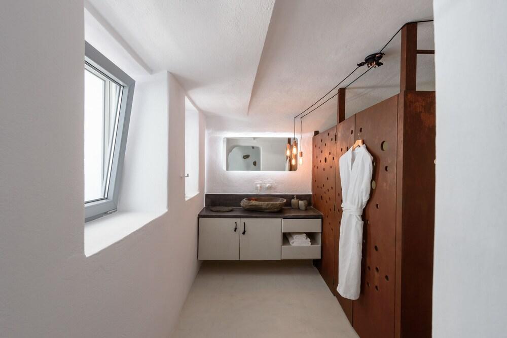 Solstice Luxury Suites Oia Exterior foto